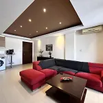 Mesa Luxe